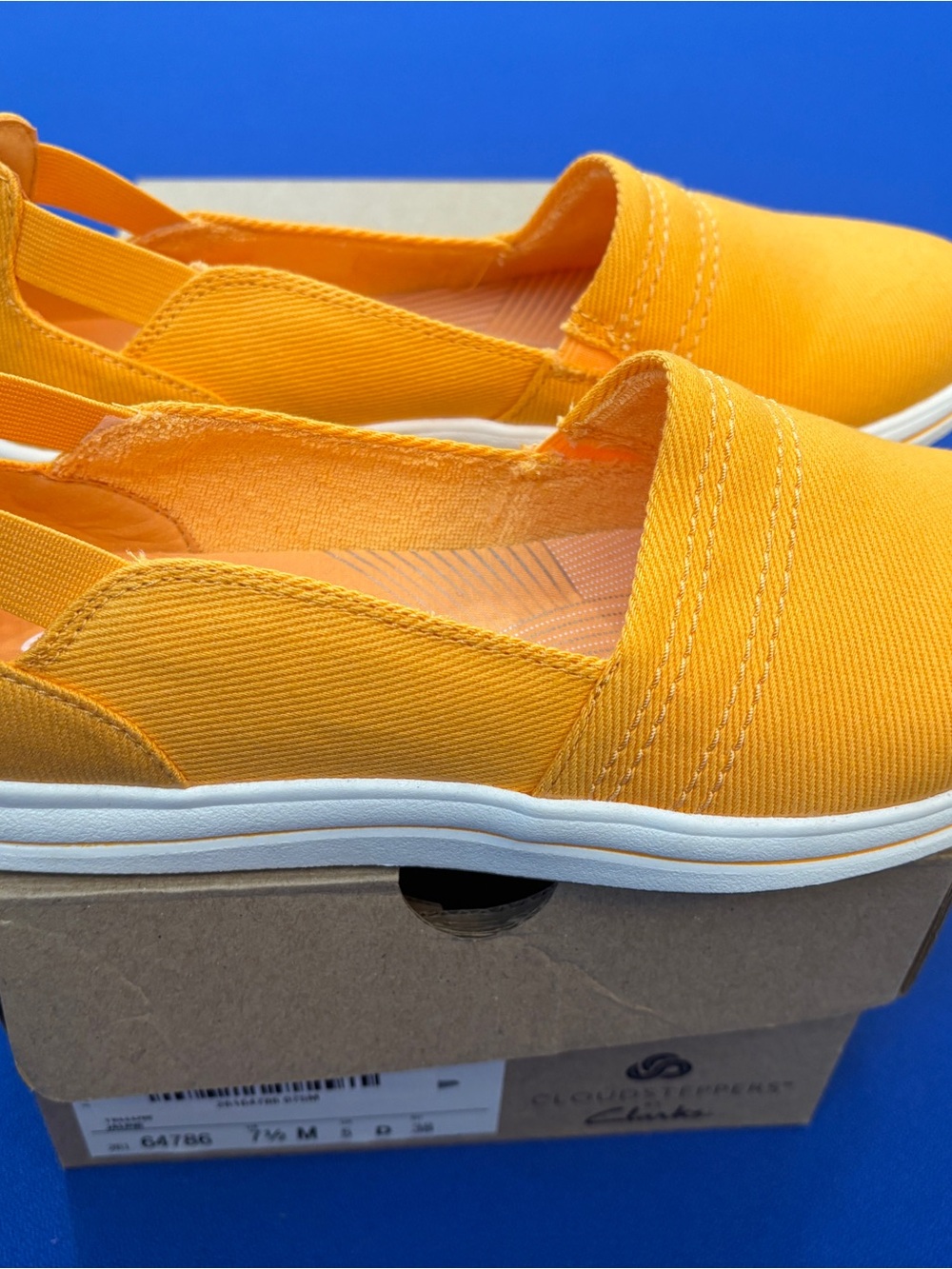 Cloudsteppers by Clarks Breeze Step: Yellow sz 7.5M.